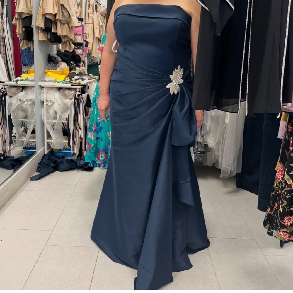 Navy Blue Gown - Picture 2 of 3